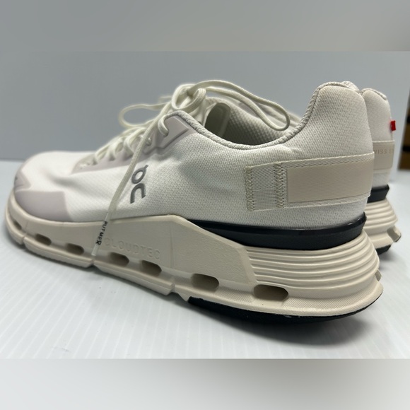 Mens On Running Cloudnova Form White Low Top Sneaker Everyday/Travel Cushion 8.5 - Picture 8 of 13